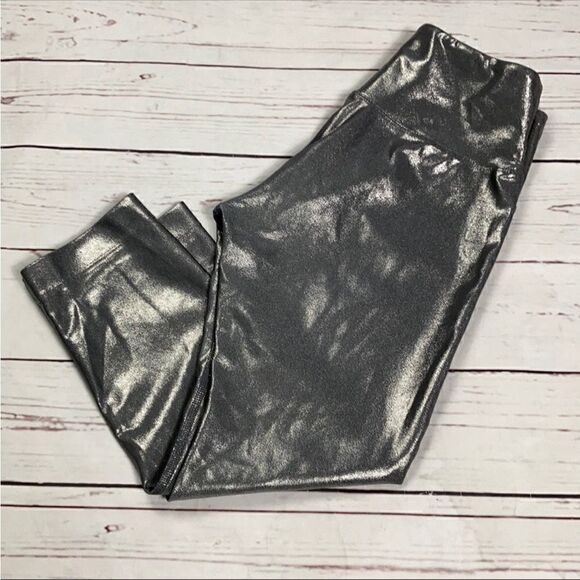 Mira Rae Silver Laila Metallic Capri Leggings - Picture 2 of 12